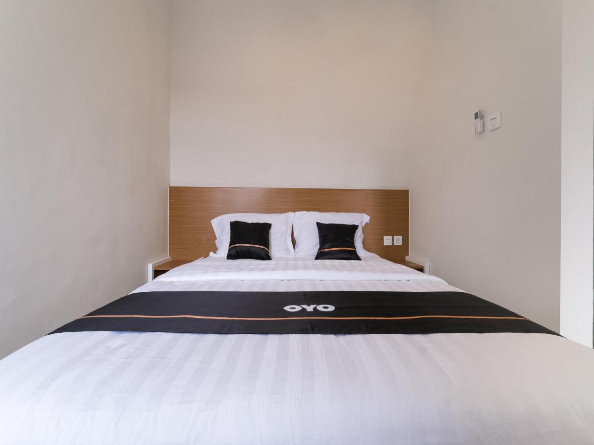 Super Oyo Collection O 90023 Damar Kusumo Guest House Maguwo Exterior foto